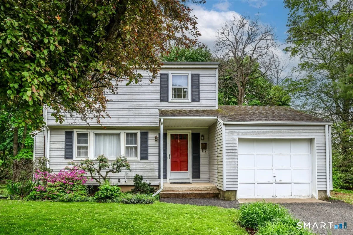 9 Howe Road, New Milford, CT