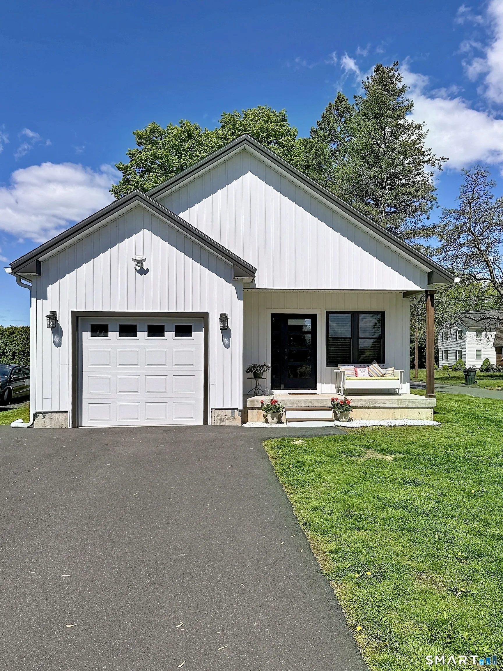 21 Birge Avenue, Windsor Locks, CT