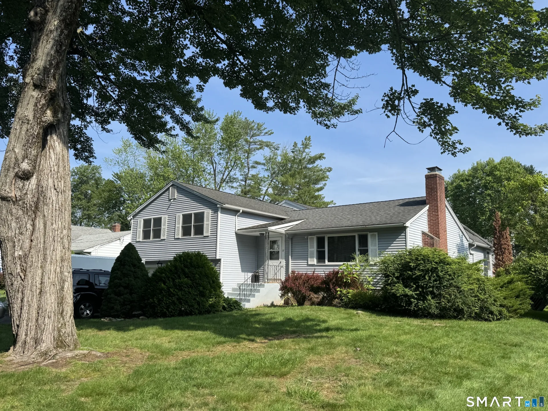 37 Stoneham Drive, West Hartford, CT