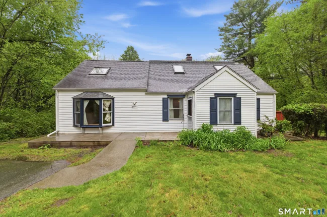 37 North Wawecus Hill Road