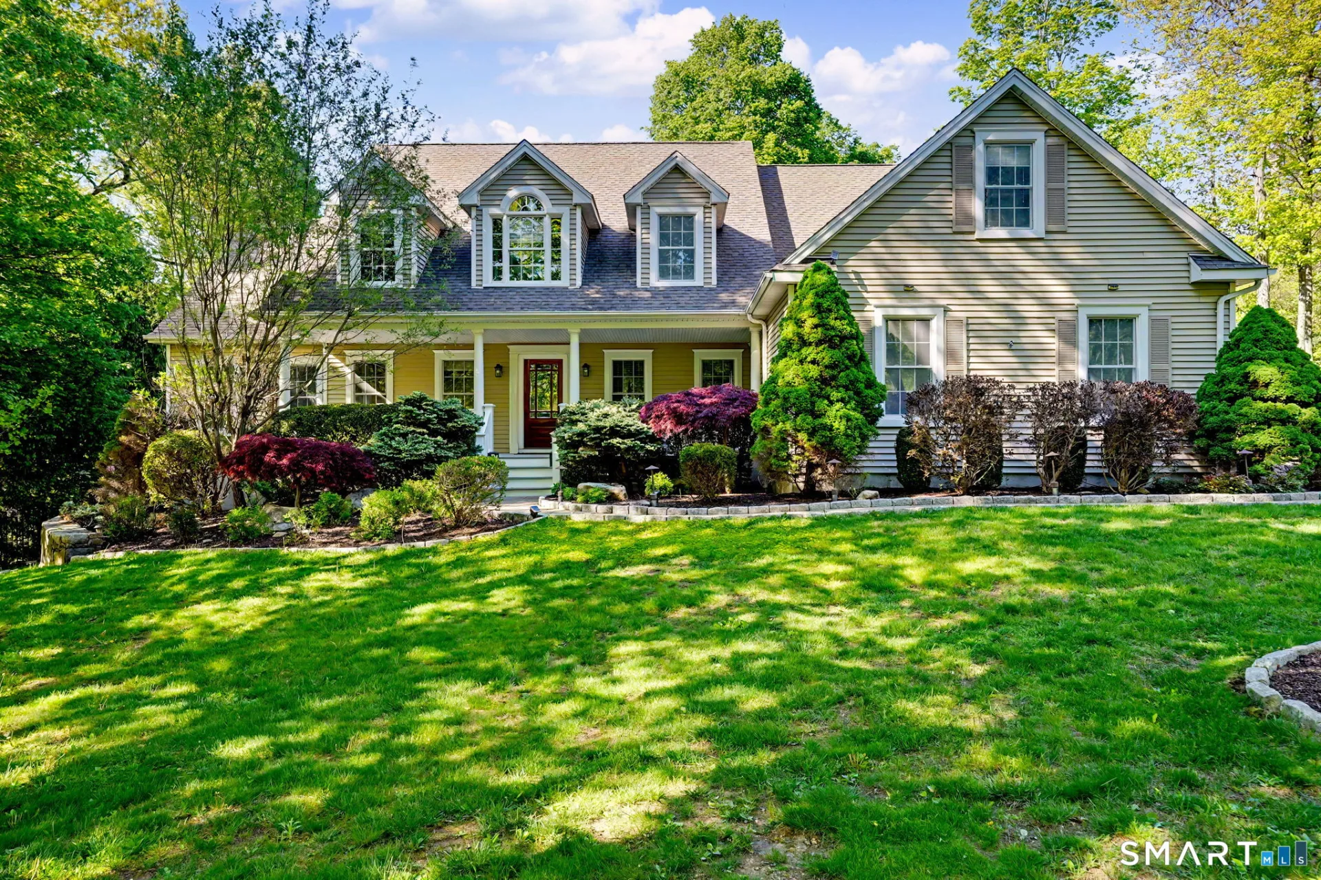 15 Maplecrest Drive, Danbury, CT