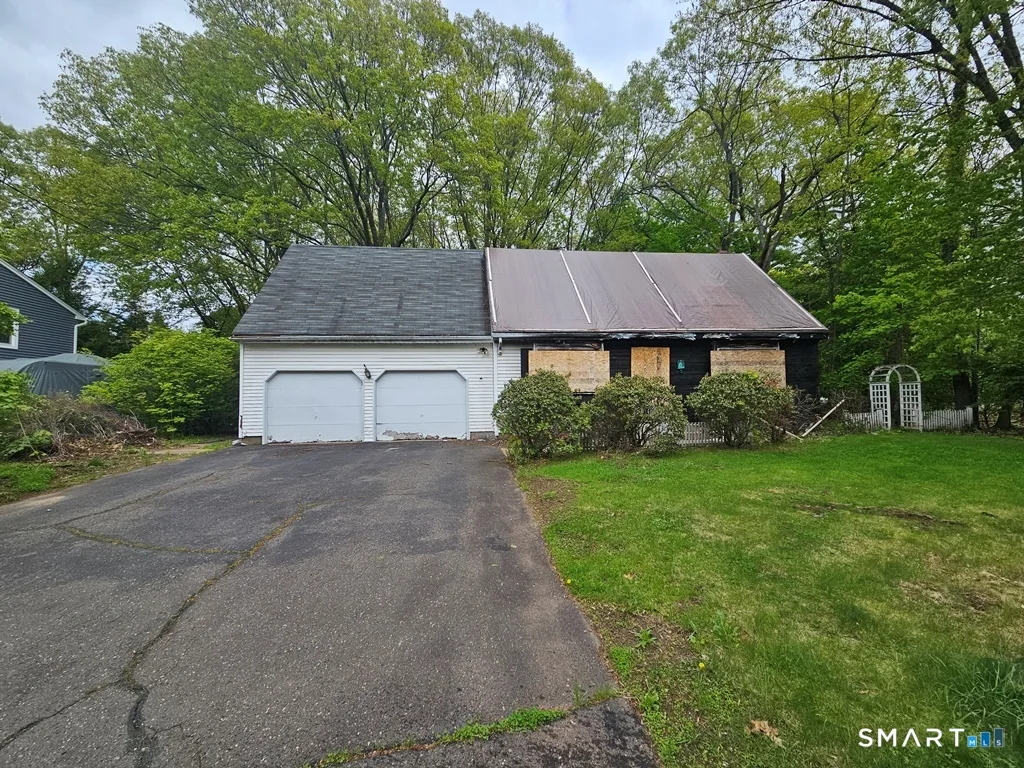 69 Fleming Road, Manchester, CT