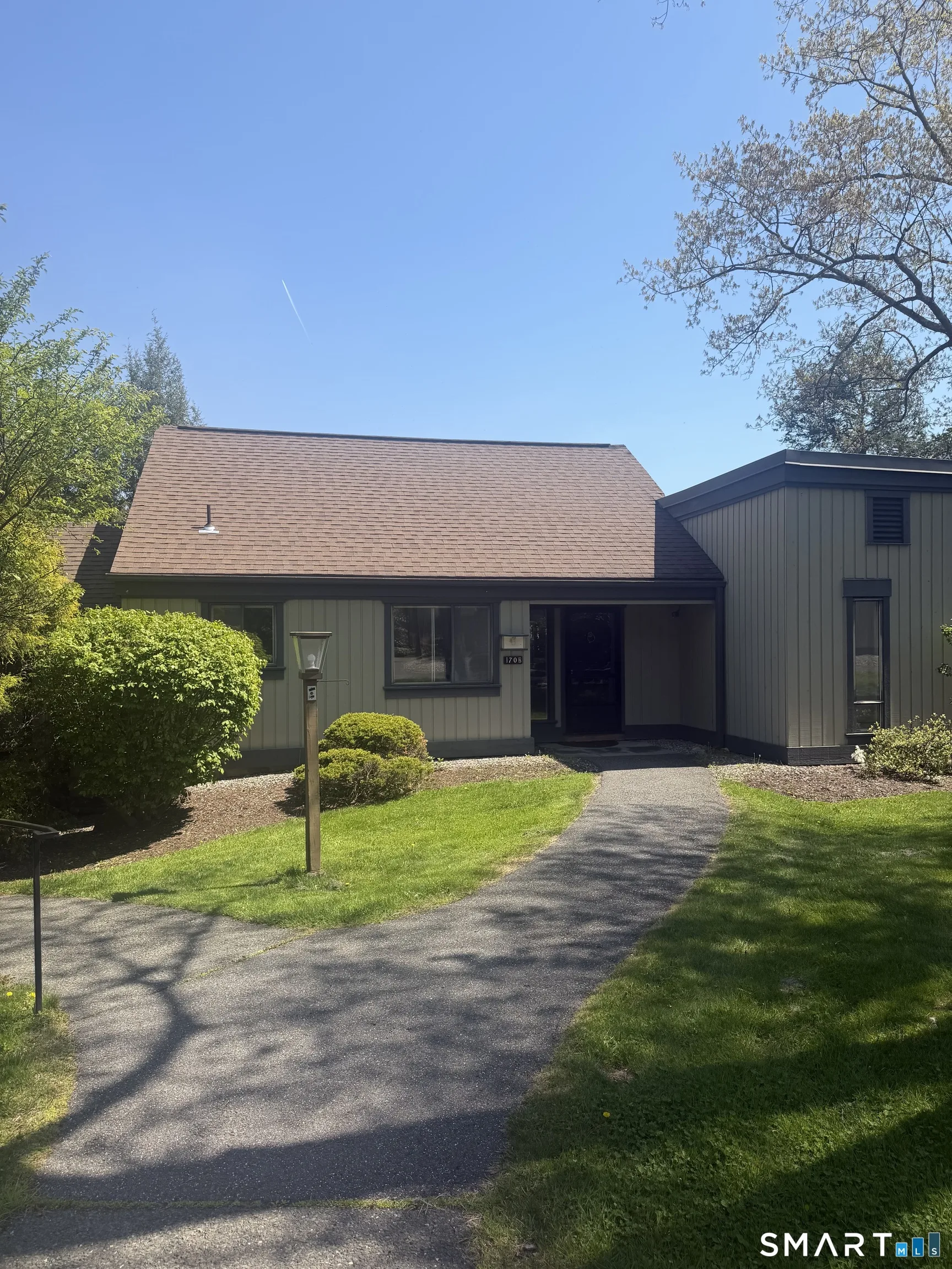 170 Heritage Village #B, Southbury, CT
