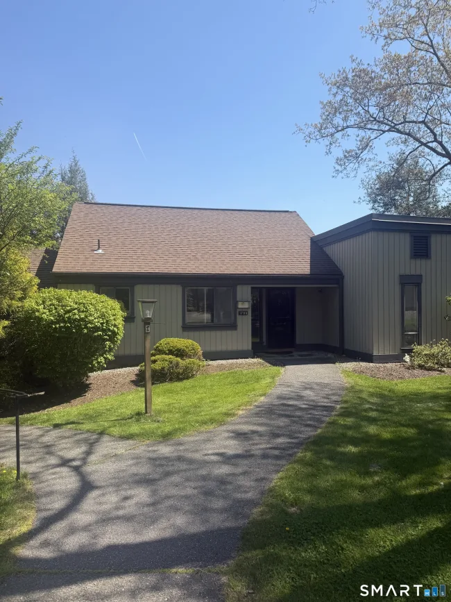 170 Heritage Village #B