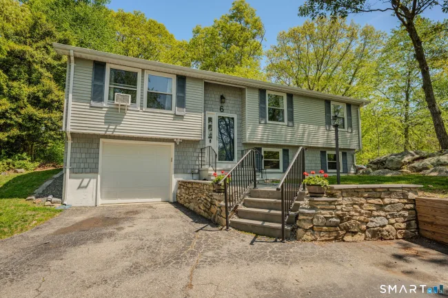 6 Amherst Court