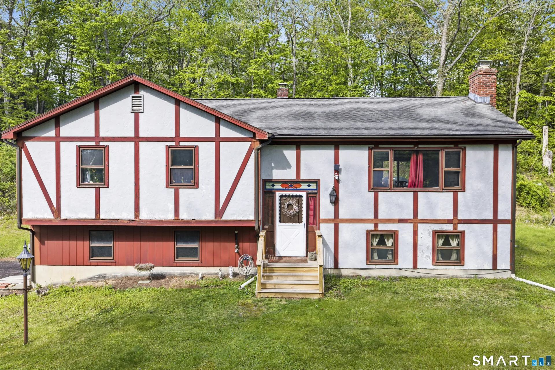 825 Jeremy Swamp Road, Southbury, CT