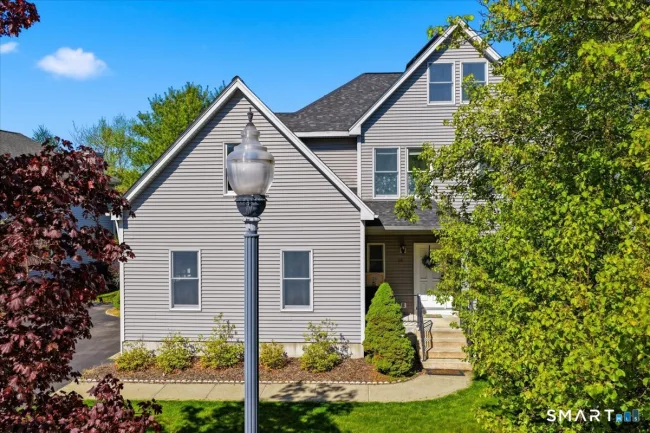 26 Giovanni Drive, Waterford, CT