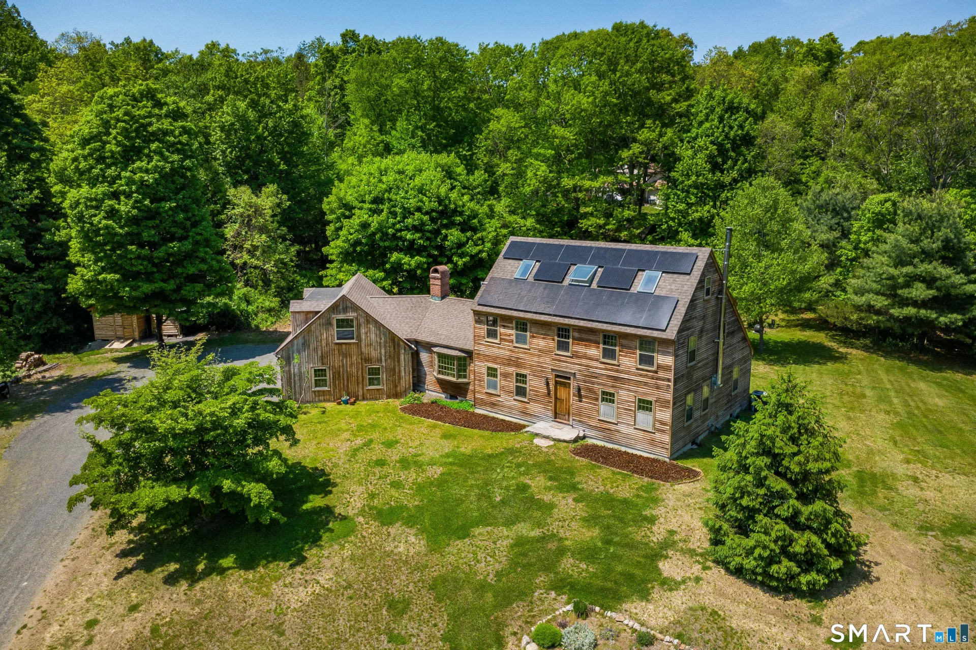 174 Huntingtown Road, Newtown, CT