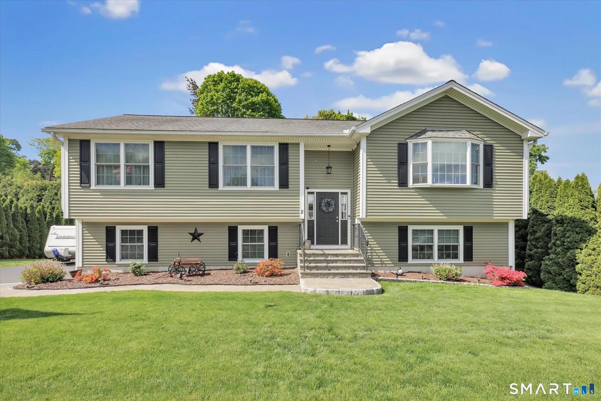 2 Gracie Lane, Ansonia, CT