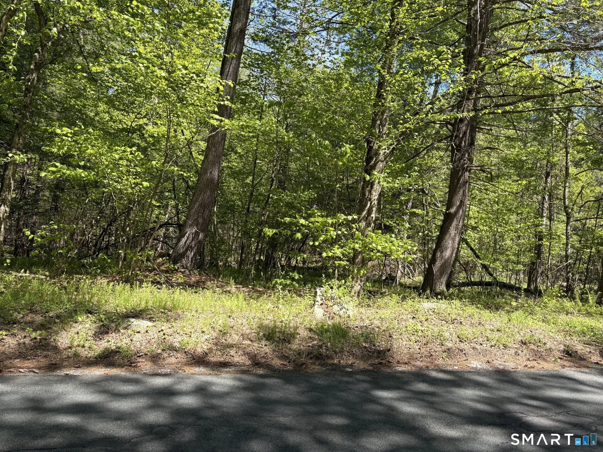 16 East West Hill Road, Barkhamsted, CT
