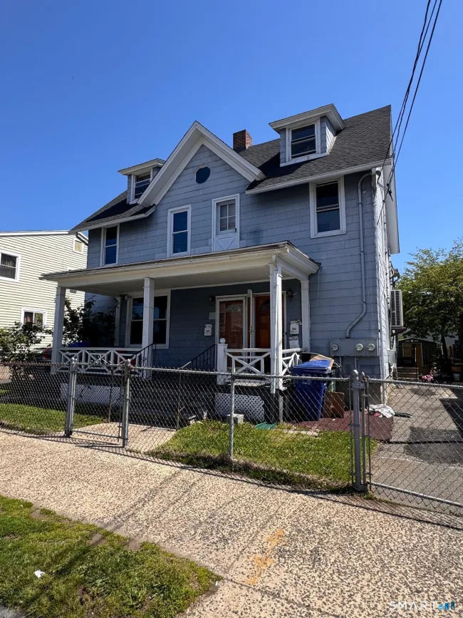 384 Wells Street