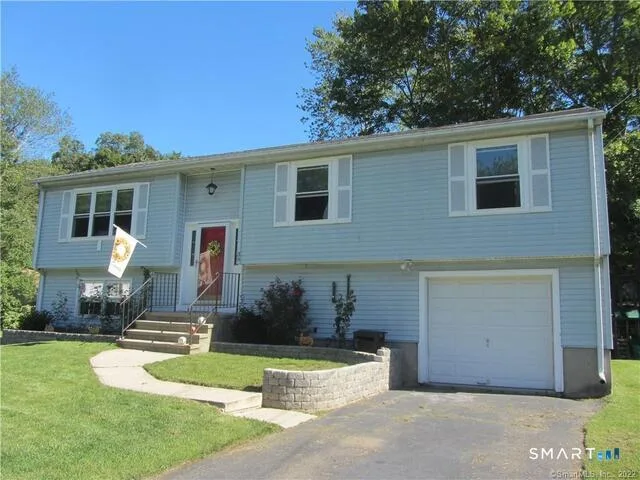 39 Harlow Court, Naugatuck, CT