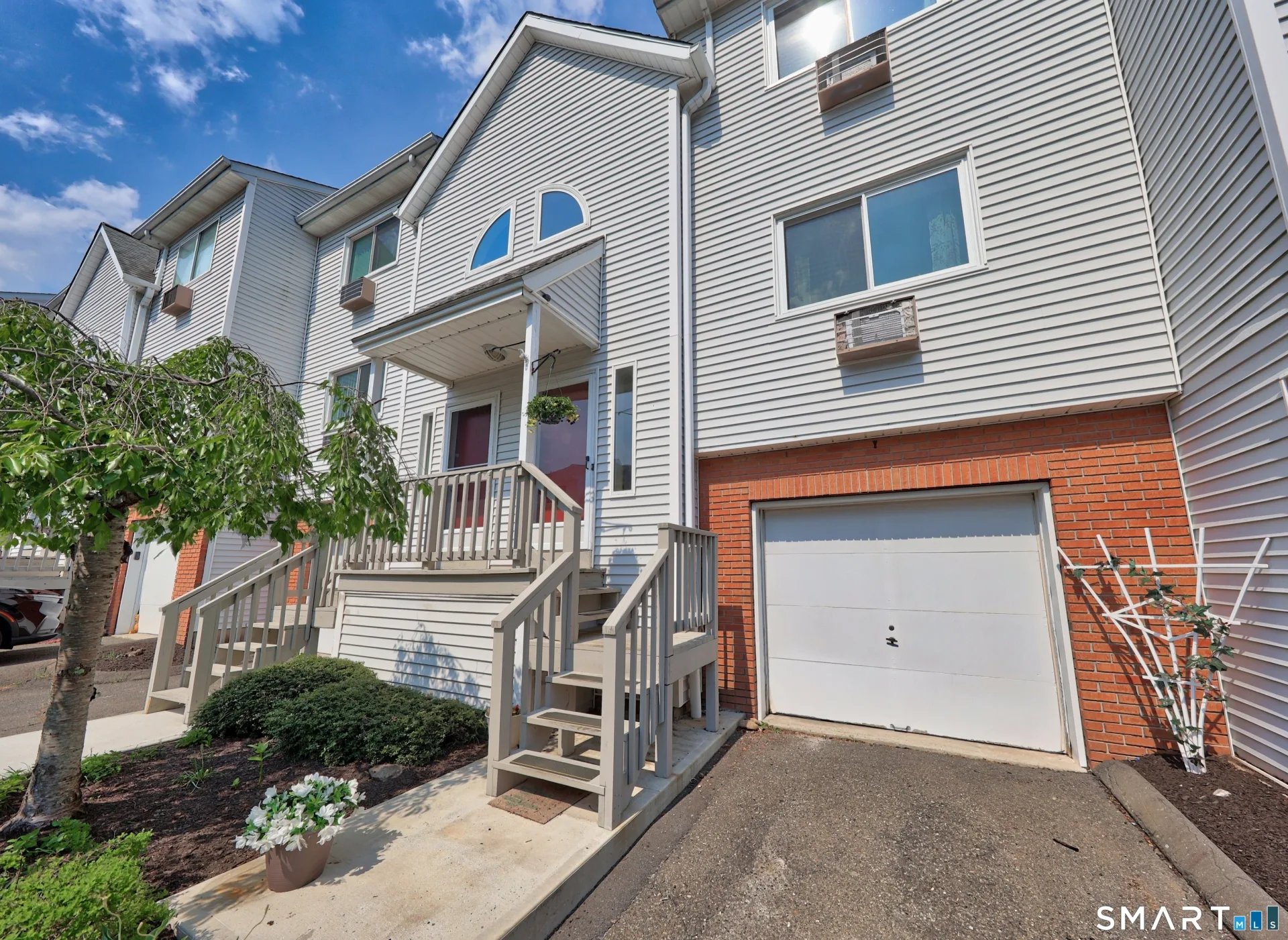 925 Oronoke Road #15F, Waterbury, CT
