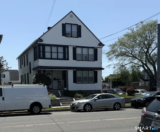 1103-1105 Capitol Avenue