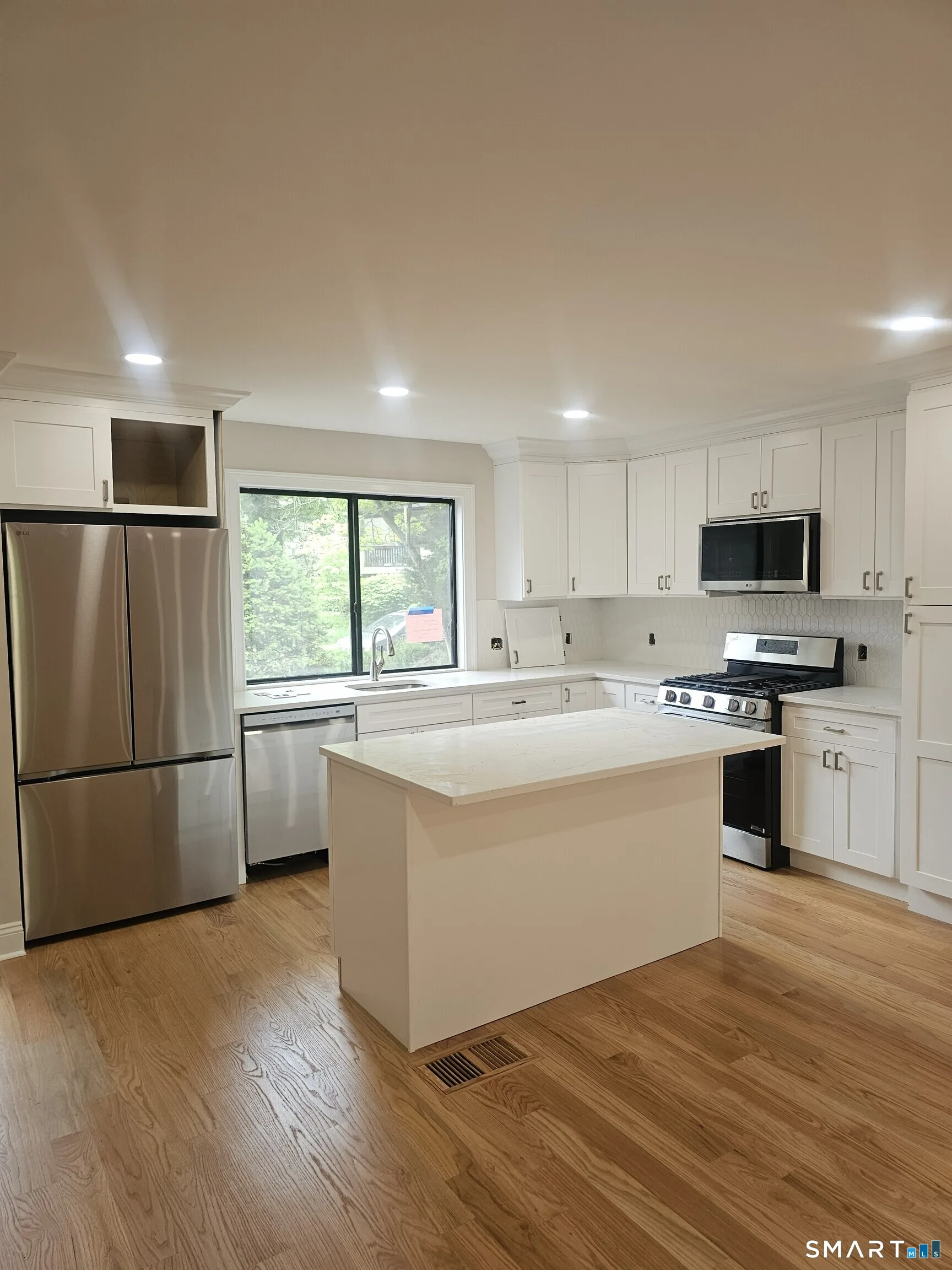 522 Iroquois Lane #B, Stratford, CT