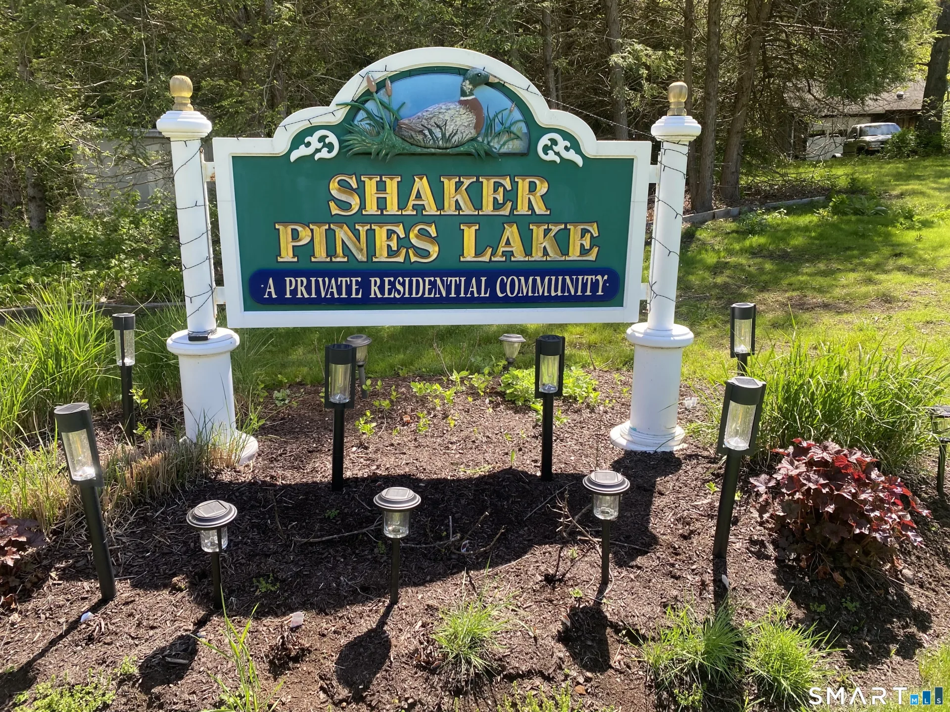 31 West Shore Drive, Enfield, CT