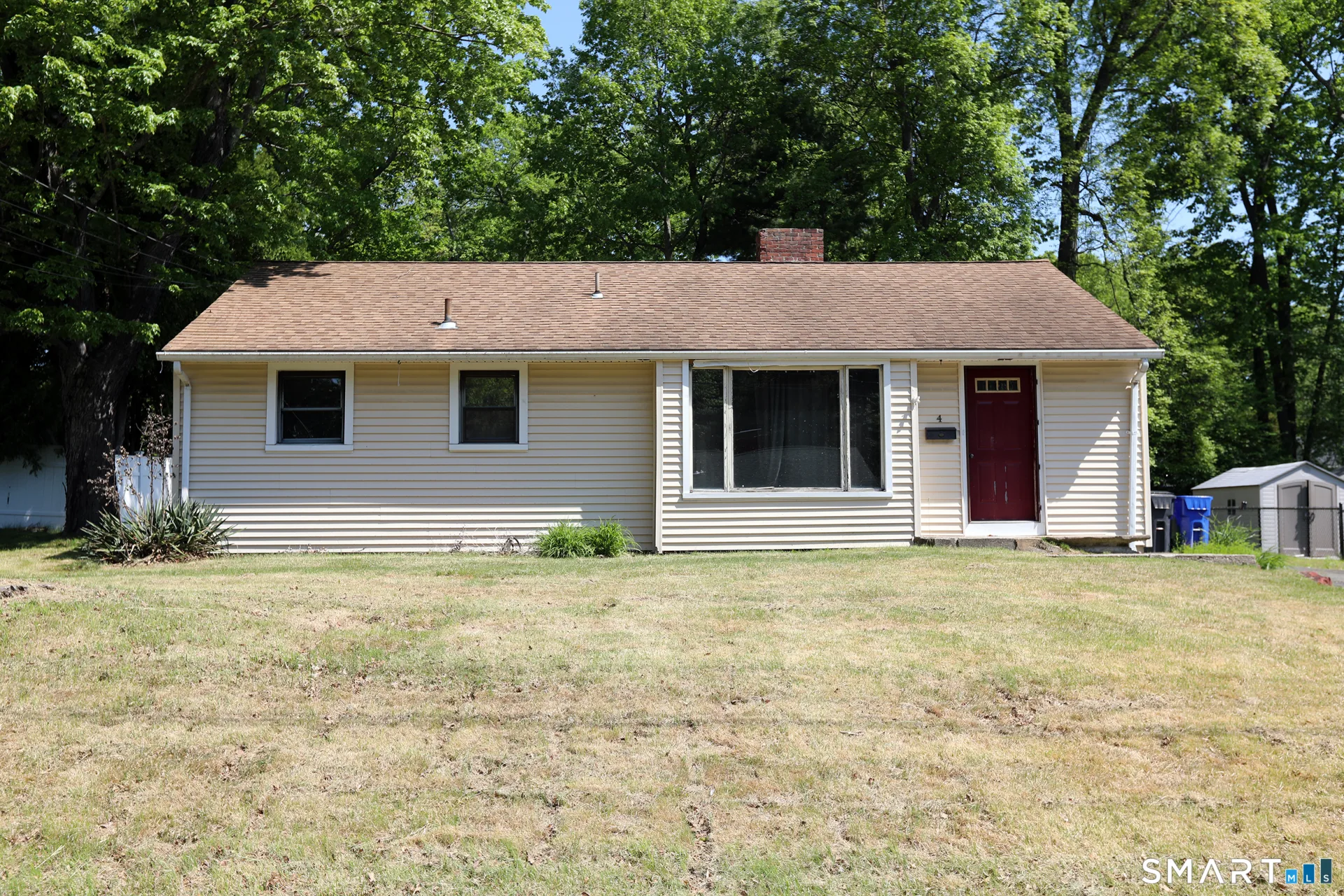 4 Woodside Drive, Bloomfield, CT