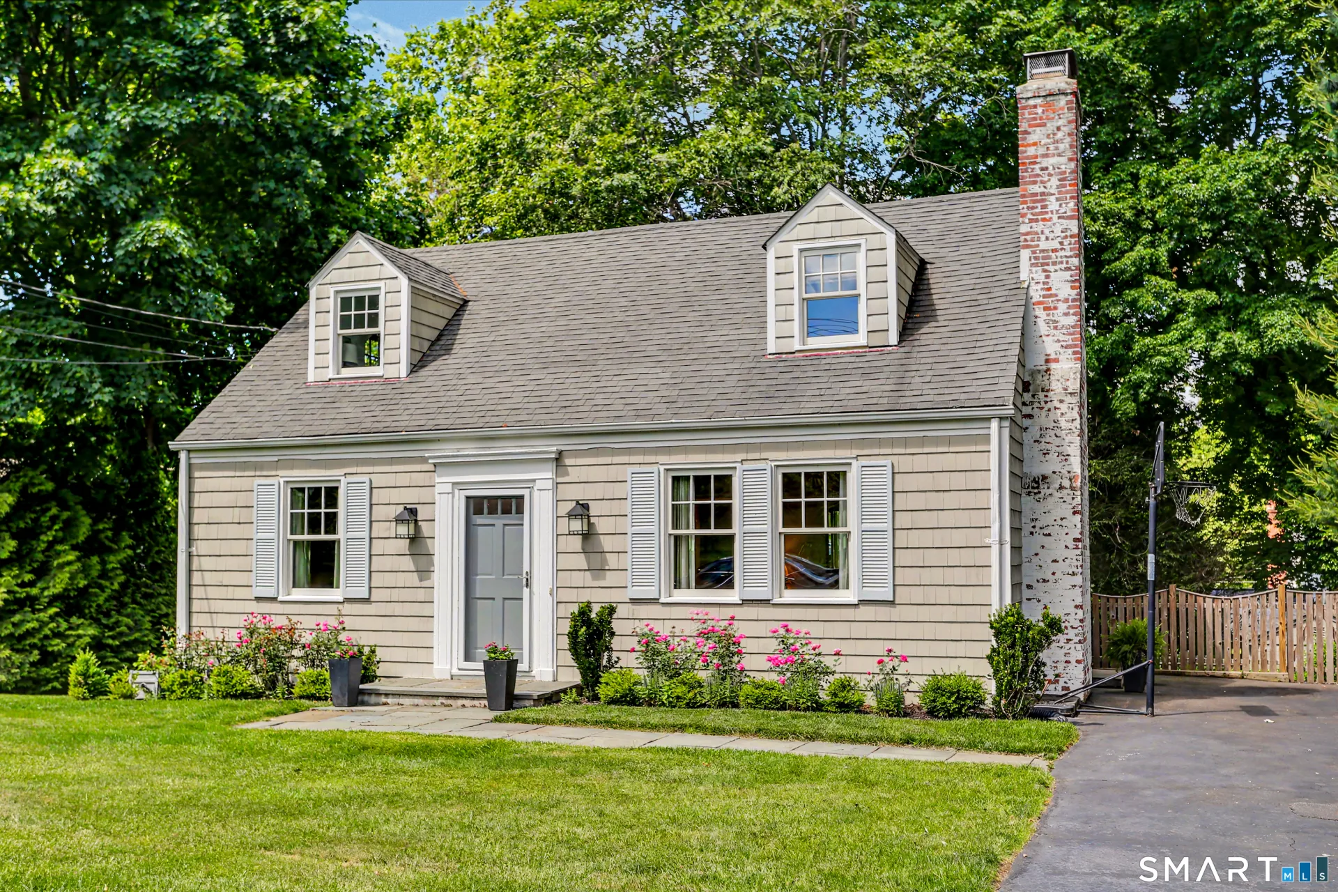 33 Walmsley Road, Darien, CT