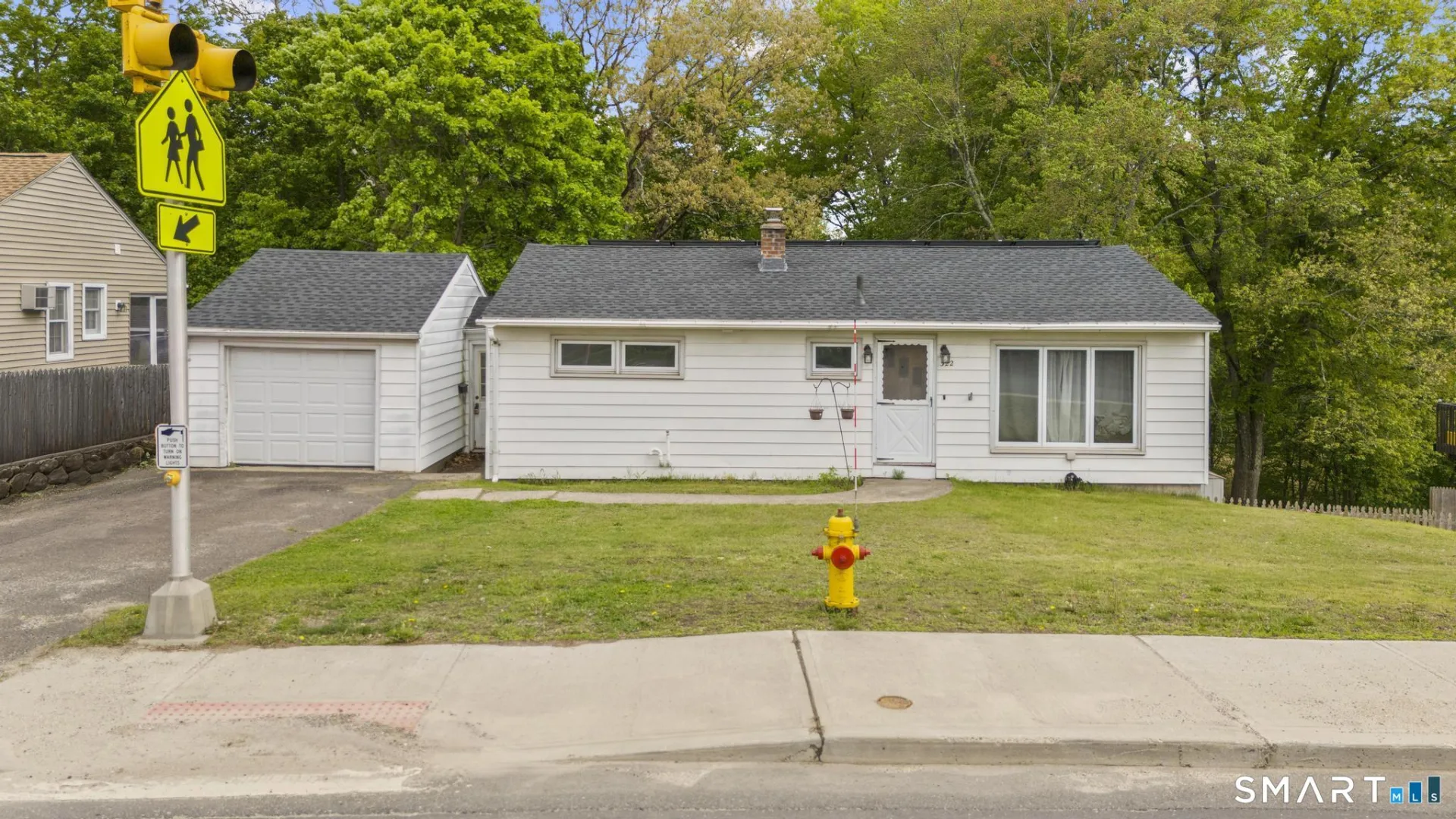 322 Pearl Lake Road, Waterbury, CT