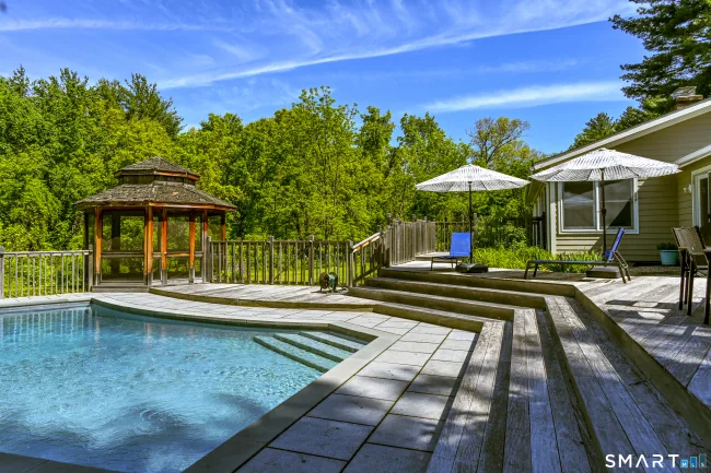 7 Chimney Rock Road