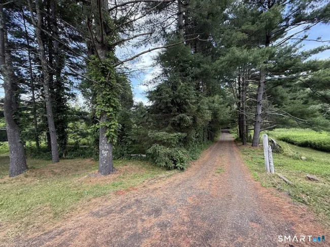 162 Lonetown Road, Redding, CT