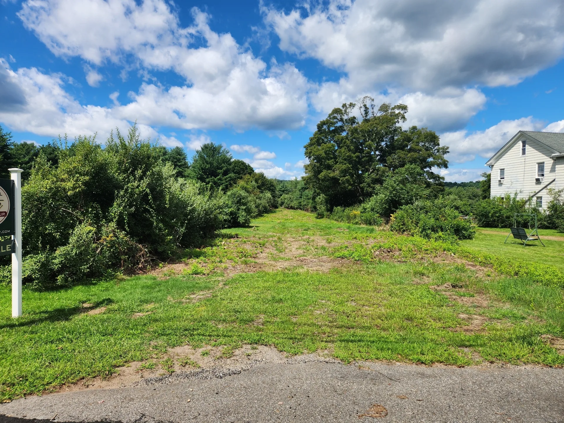 83 River Road, Willington, CT