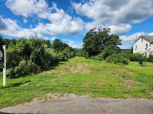 83 River Road, Willington, CT