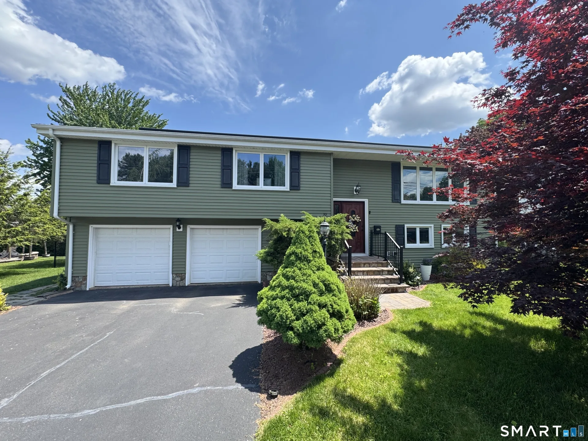201 Ridge Crest Circle, Wethersfield, CT