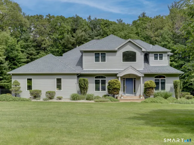 32 Avebury Lane