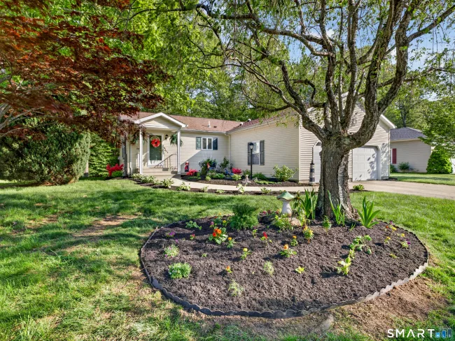 32 Indian Hill Road