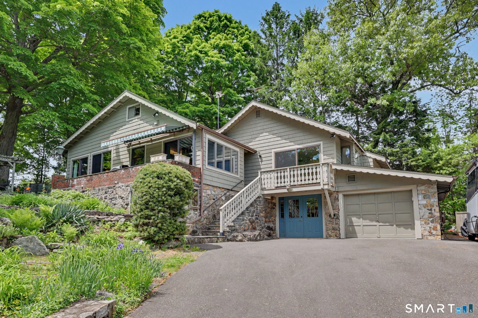 1A and 3 Satterlee Road, New Fairfield, CT
