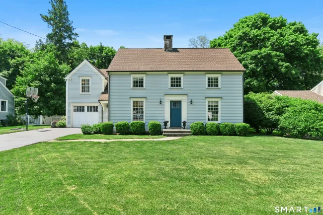 8 Glenwood Drive