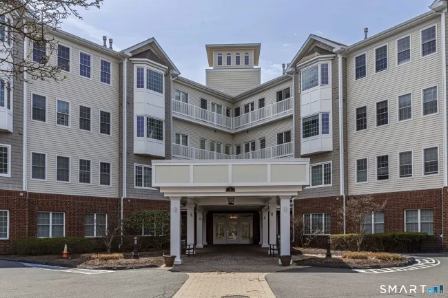 1 King Philip Drive #414