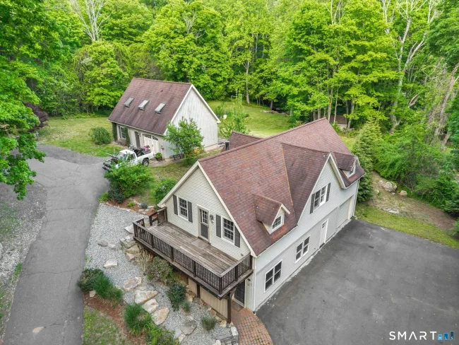 19 Moodus Leesville Road