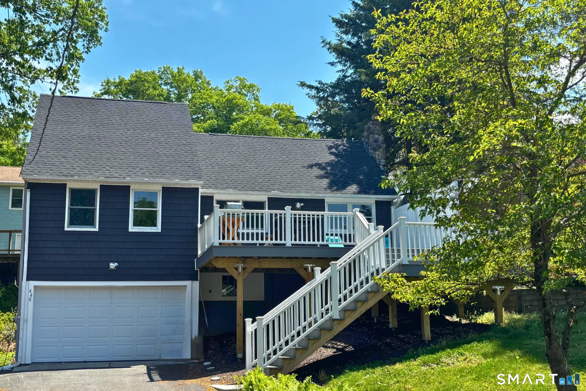 440 Lakeview Drive, Suffield, CT