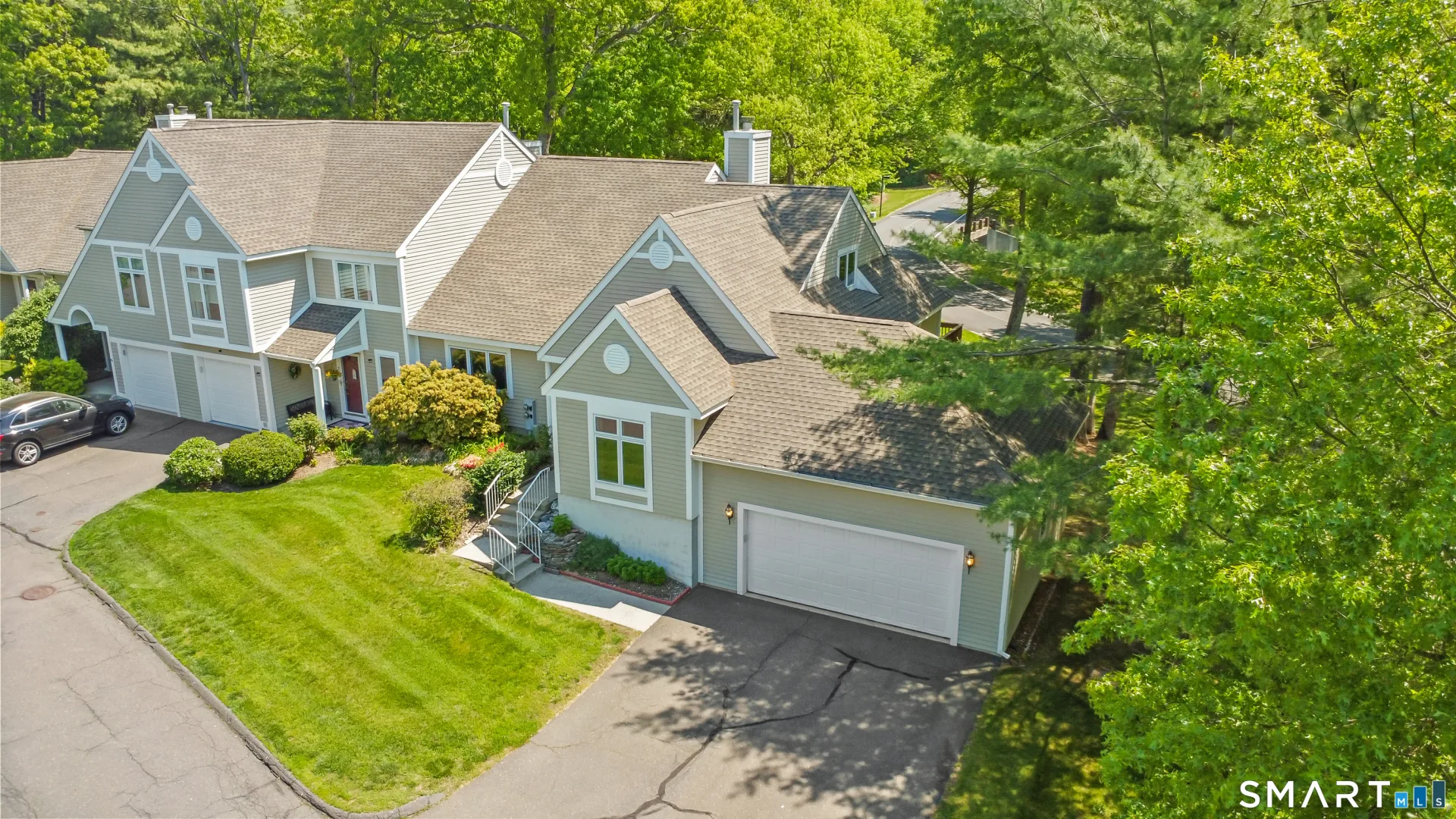 1 Greenwich Lane #1, Avon, CT
