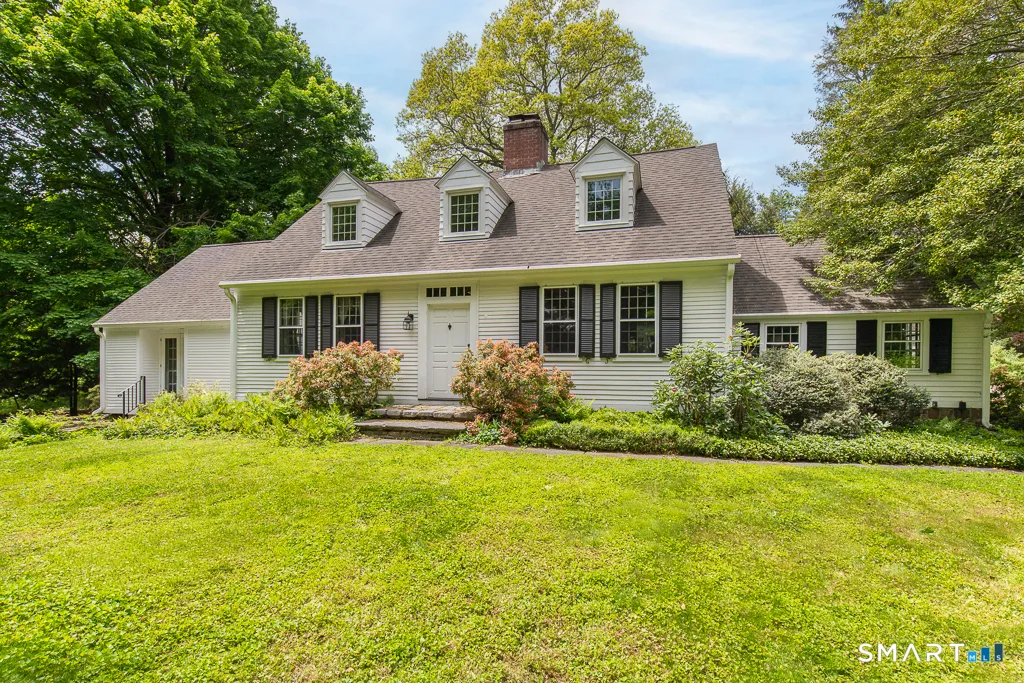 446 Amity Road, Woodbridge, CT