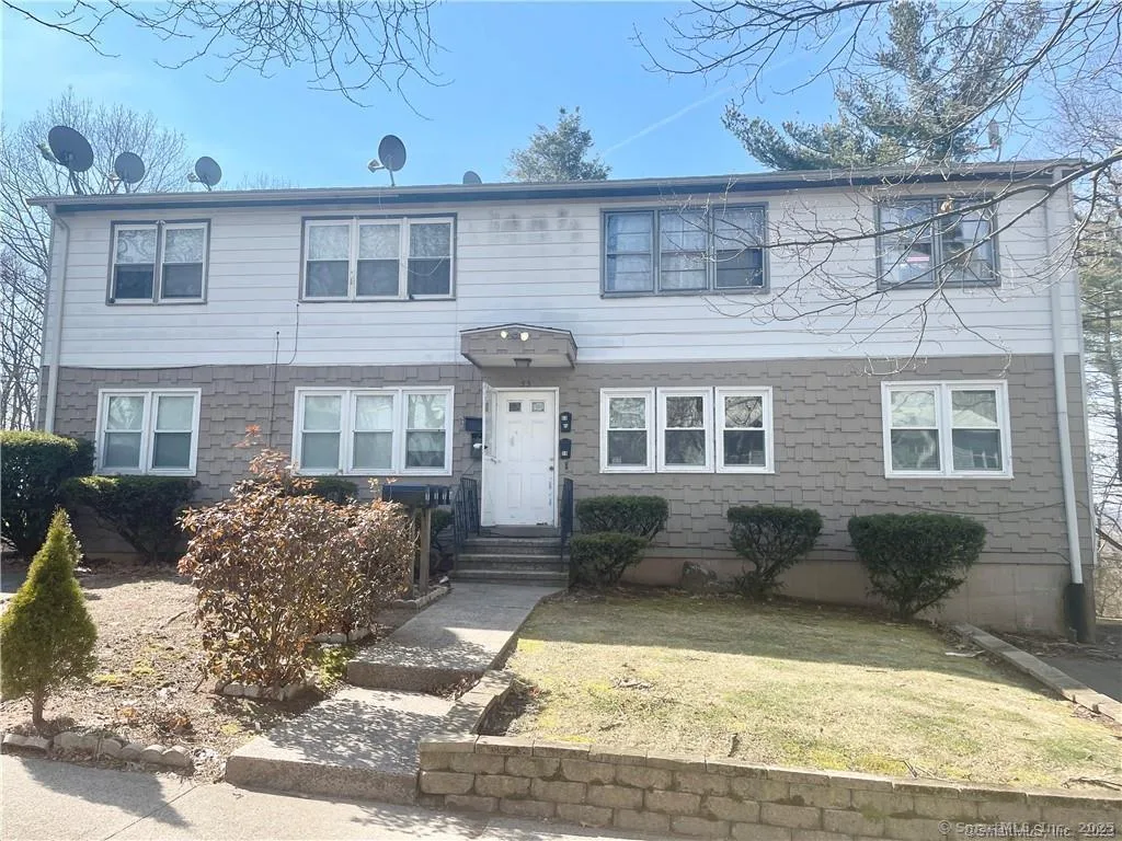 55 Oak Ridge Drive #60, New Haven, CT