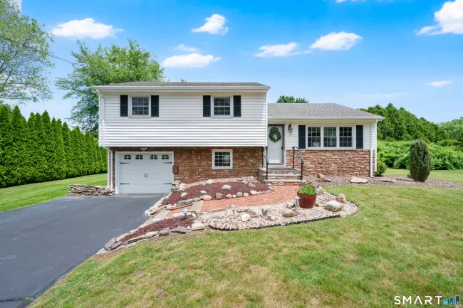 121 Dogwood Lane