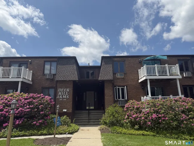 136 Deer Hill Avenue #C31