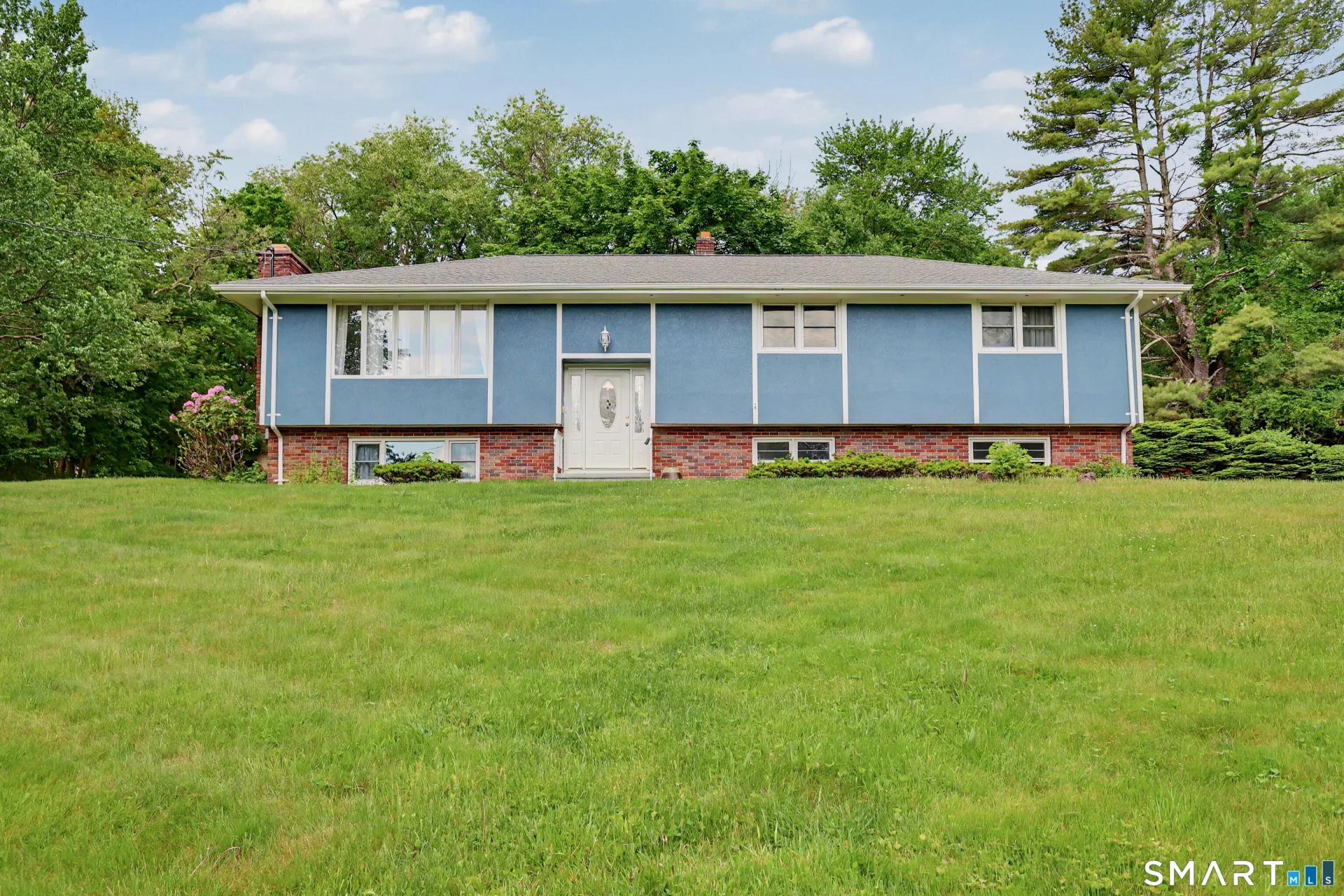 44 Haverhill Road, Trumbull, CT