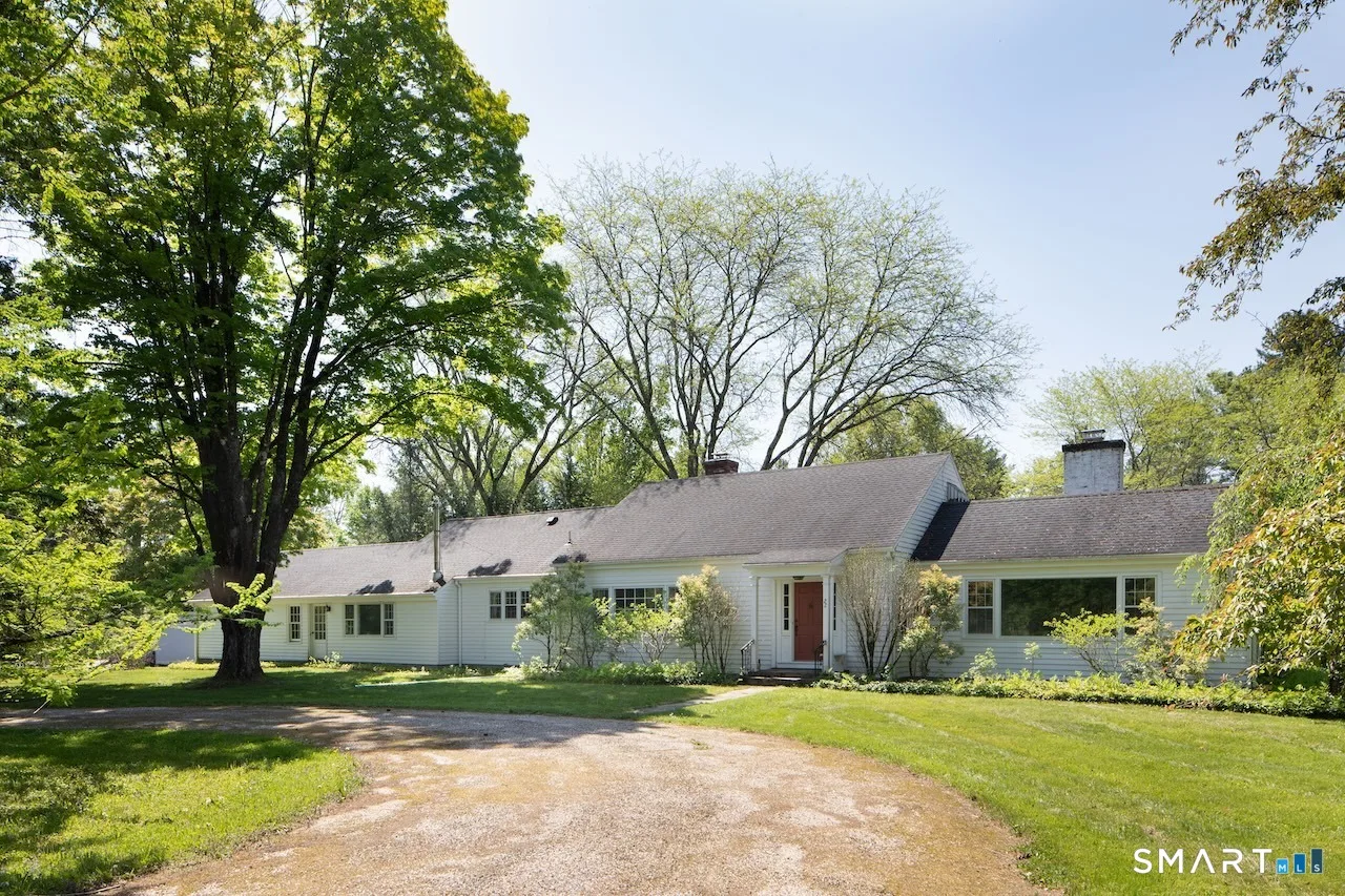 22 Robin Hill Lane, Salisbury, CT