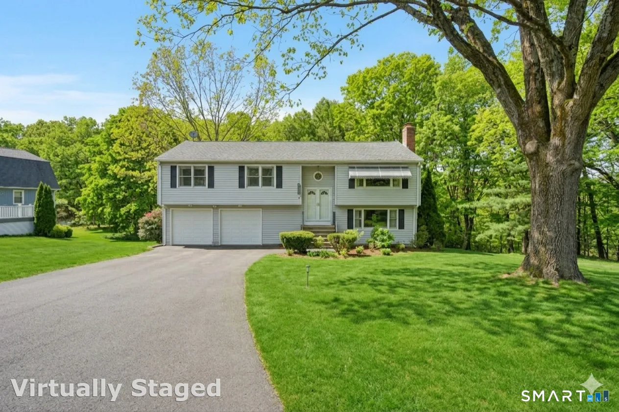 4 Woodland Hollow Street, Windsor Locks, CT