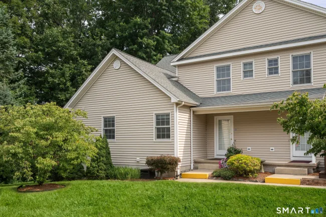 4 Reggie Way #B, East Windsor, CT