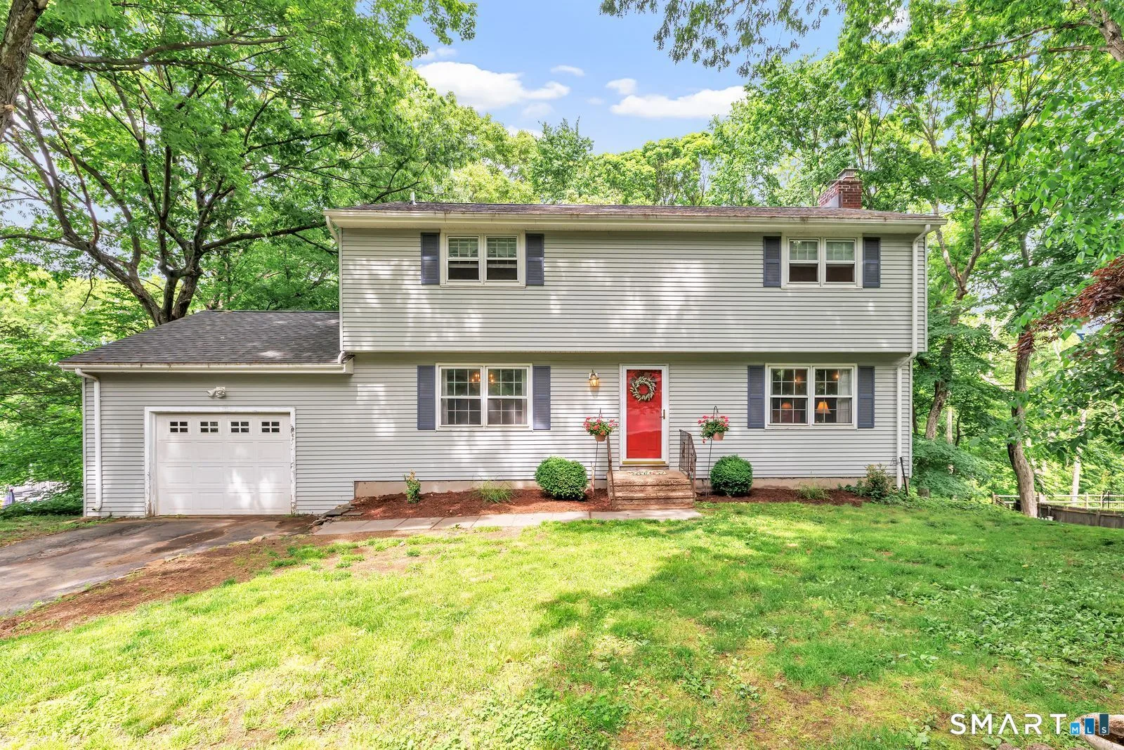 21 Overlook Place, Trumbull, CT