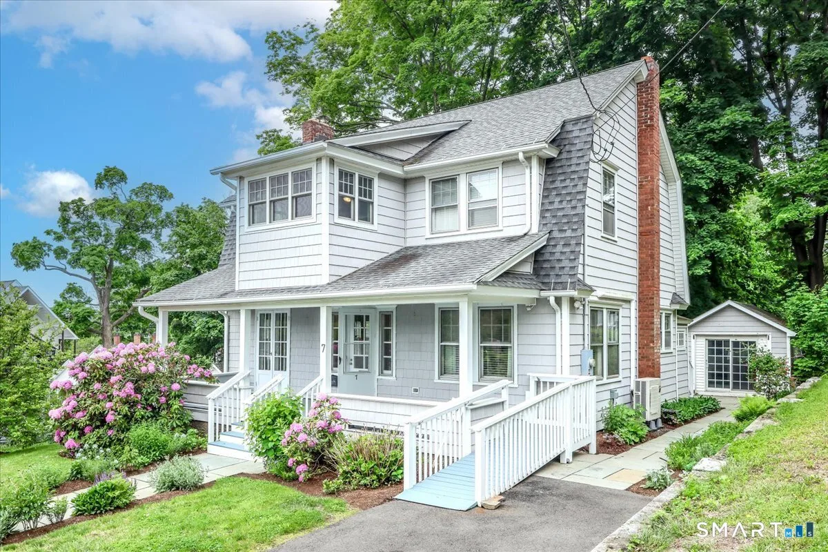 7 Treadwell Avenue, New Milford, CT