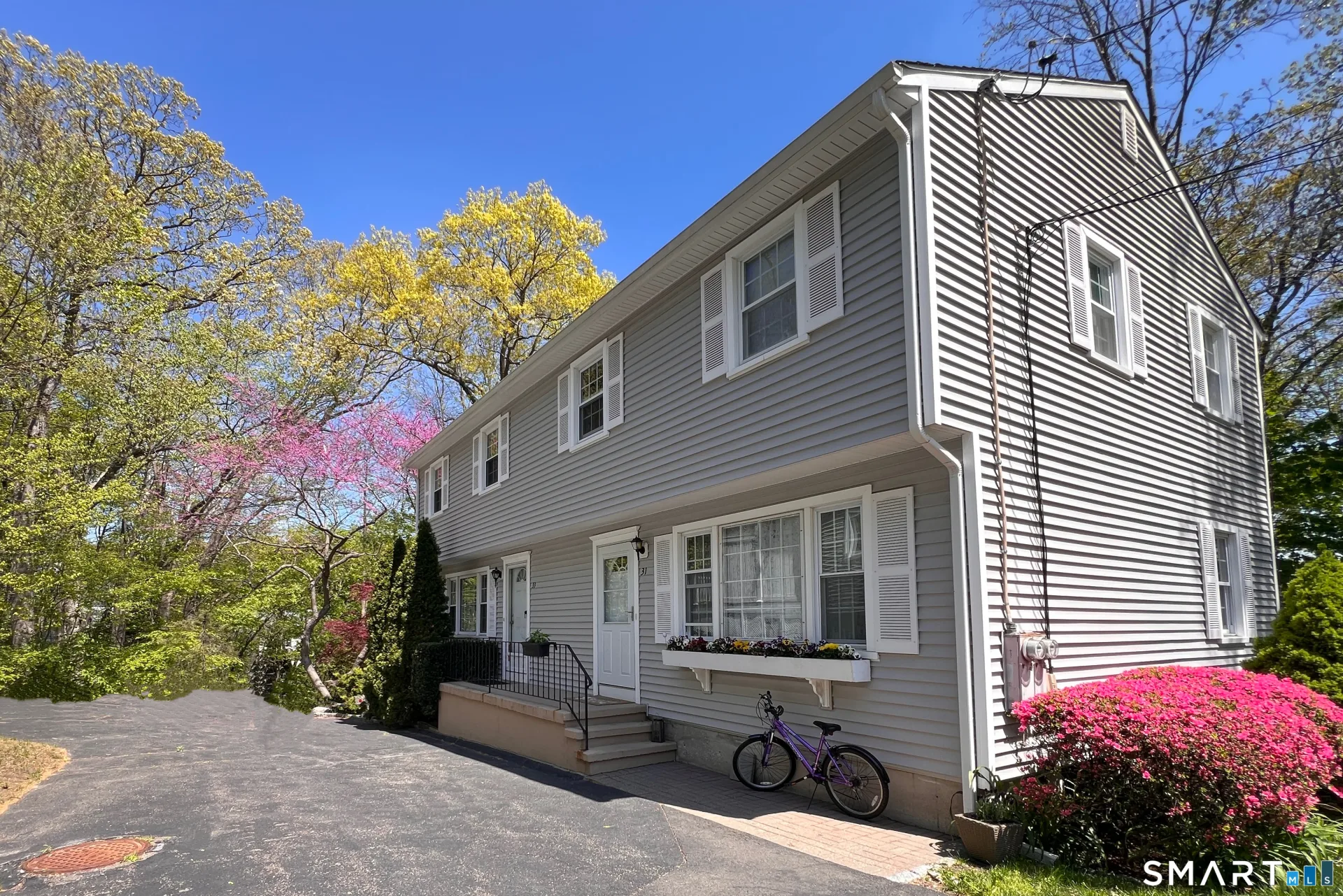 33 East Hills Drive #33, New Canaan, CT