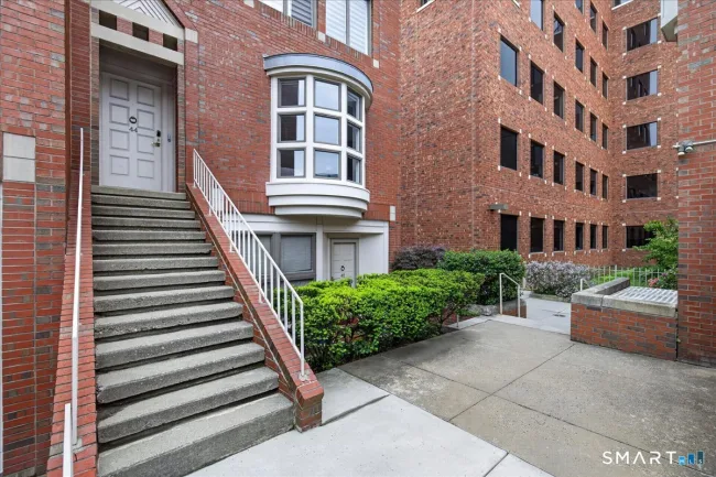44 Temple Court #44