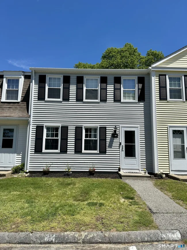 2 Lakeside Drive #M