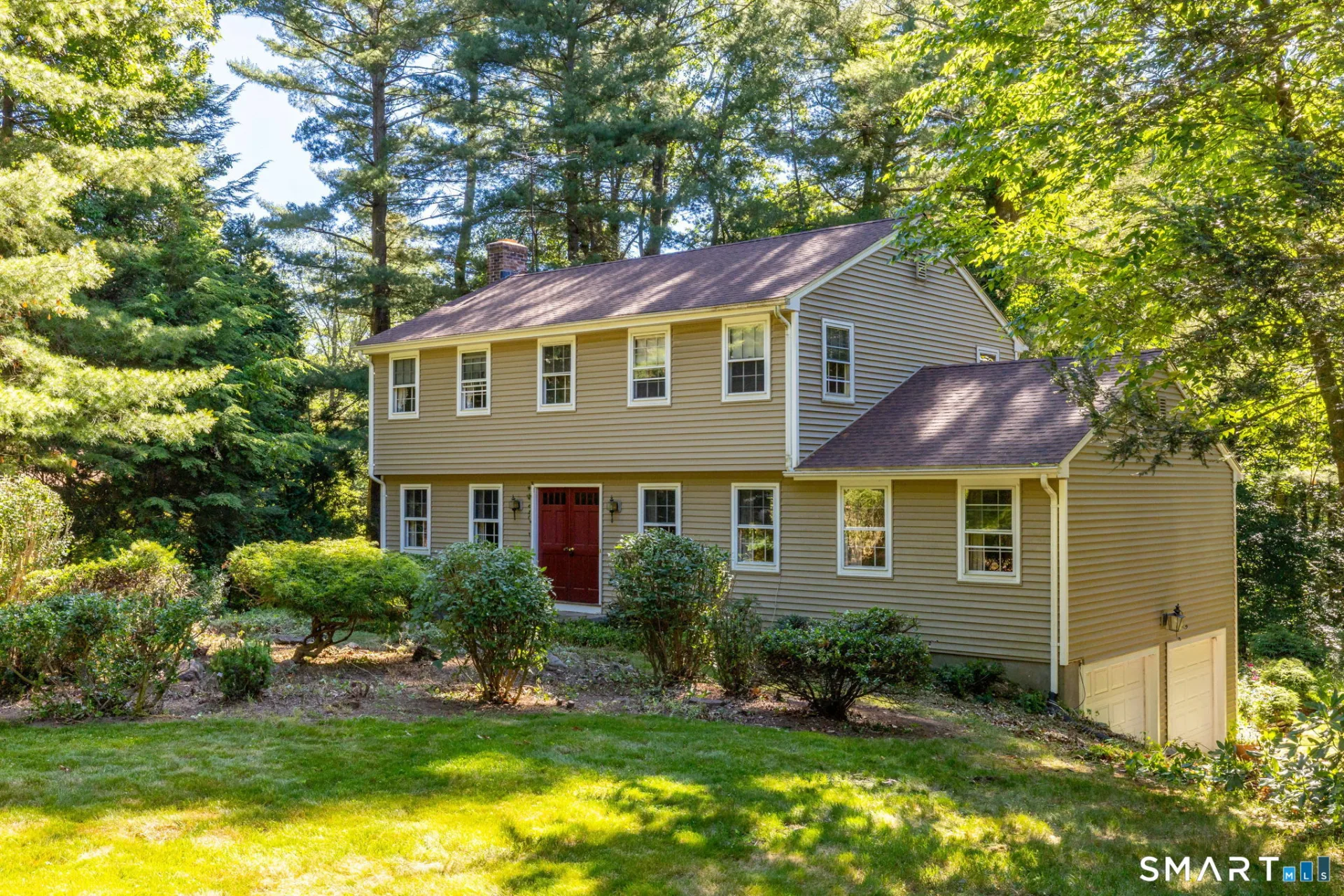 10 Horseshoe Drive, East Granby, CT